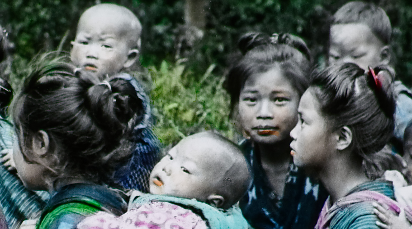 Baby nurses - 100 percent crop